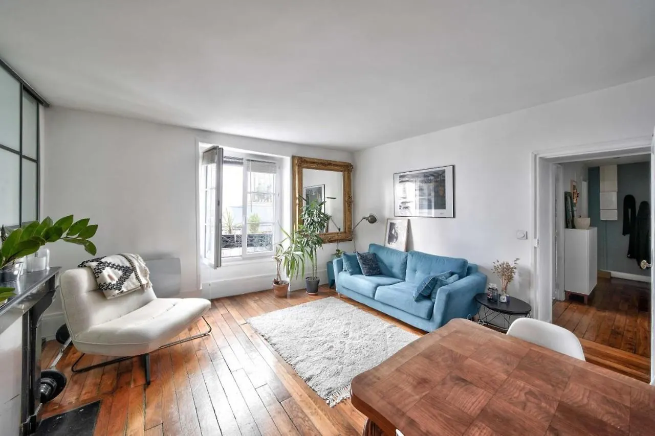 Cute Apartment Near Montmartre パリ