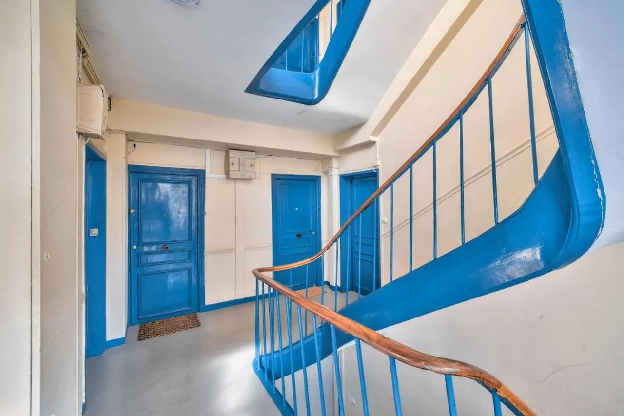 Cute Apartment Near Montmartre パリ
