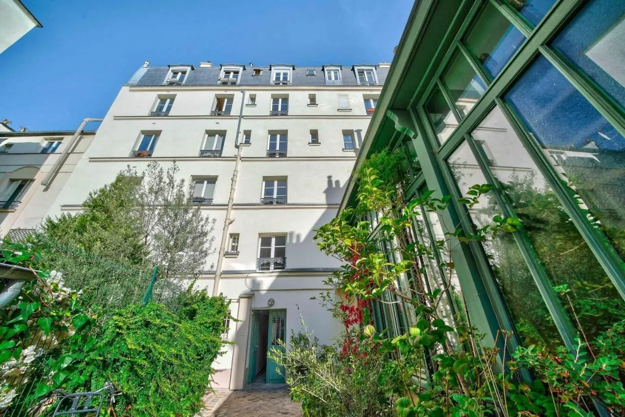 Cute Apartment Near Montmartre Paris